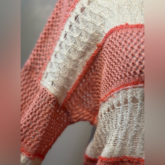 Gianni Bini Knit sheer Coral & white stripped Sweater women Size Medium - Picture 8 of 13